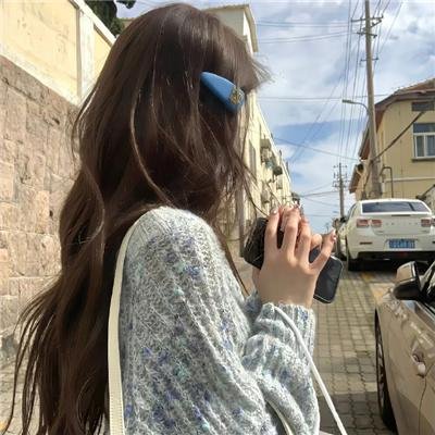 眼神阳光的男孩